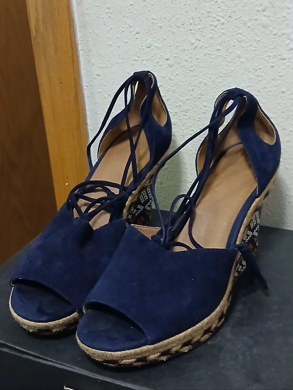 Cabi Blue Suede Ankle Tie Espadrille Wedge Sandals Size 9M